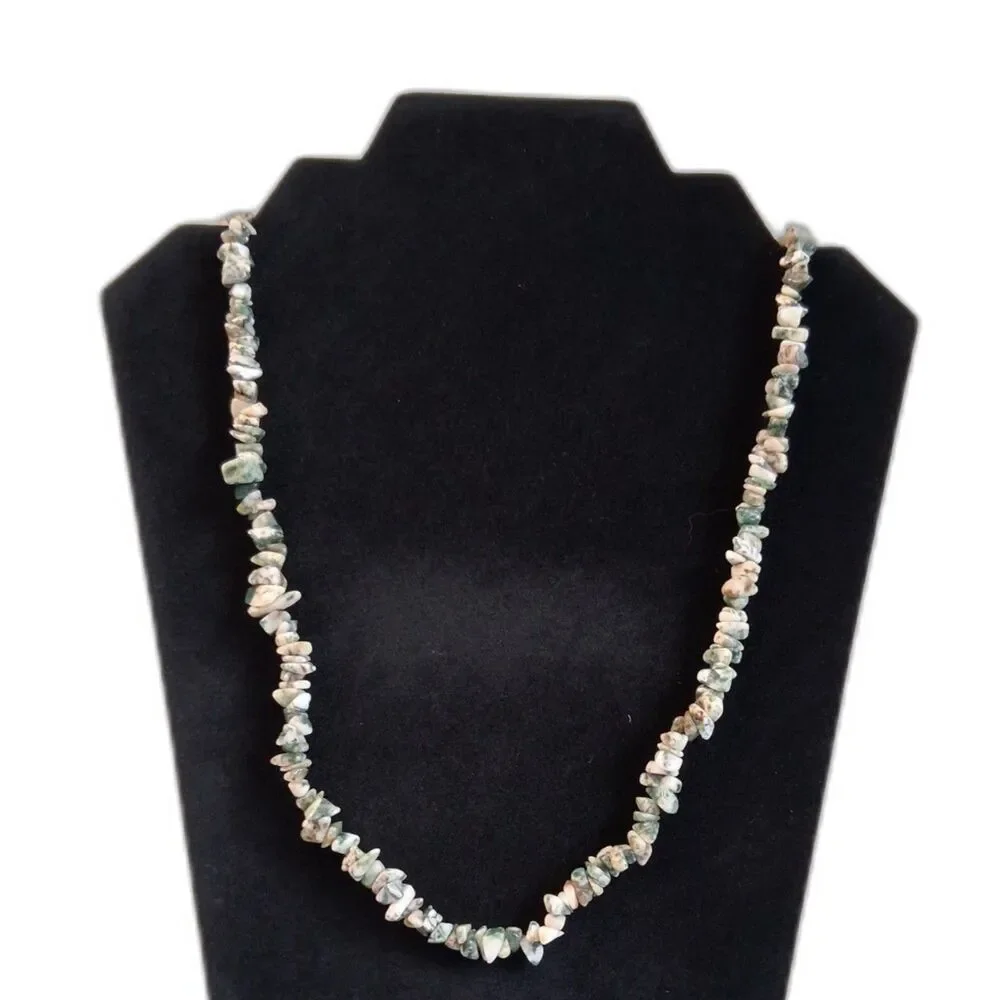 Green and White Moss Tree Agate Polished Rough Cut Chip Stone Beads Necklace